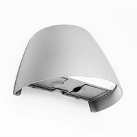 Plejd Bluetooth Útiljós – Áfellt Hálfmána með Innbyggðum Tenglum